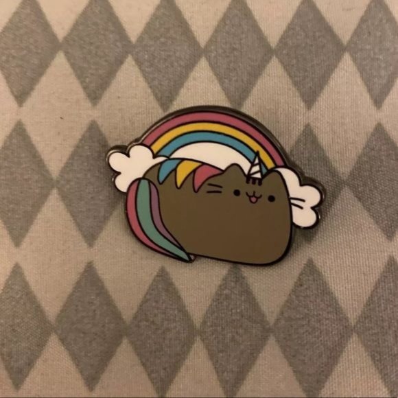 Caticorn Rainbow pin unicorn cat enamel pastel - Picture 2 of 3